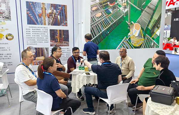 2025中國國際造紙科技展覽會圓滿結(jié)束！深藍機器引領造紙包裝物流數(shù)智化升級